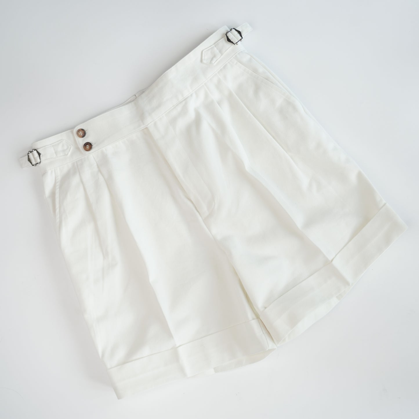 Double Pleated High Rise Shorts Cotton กางเกงขาสั้นเอวสูง