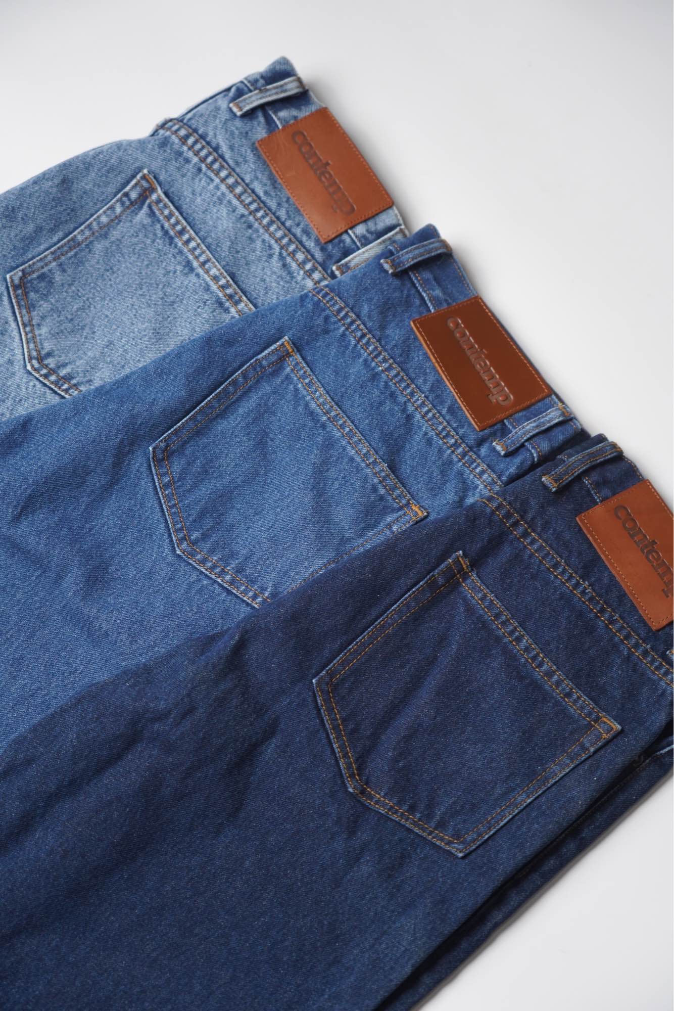 Contemp High-Rise Denim (Stone Wash) กางเกงยีนส์เอวสูง