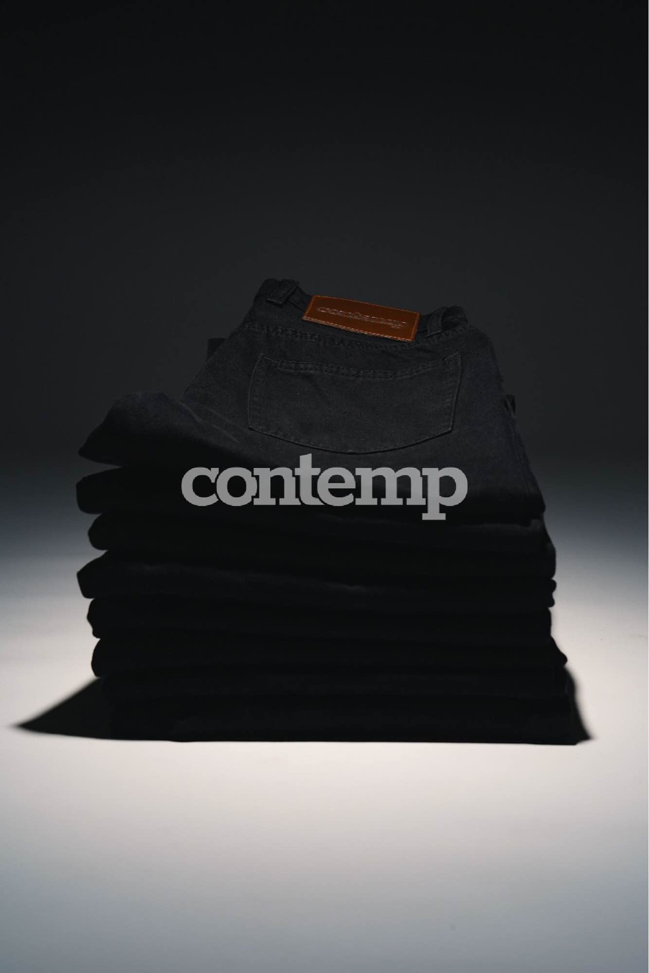 Contemp High-Rise Denim Black (Stone Wash) กางเกงยีนส์เอวสูงสีดำ